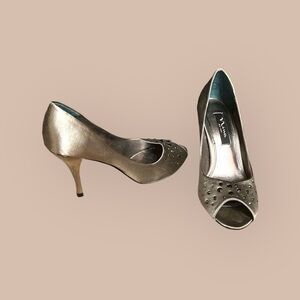 Nina satin heels, size 7.5